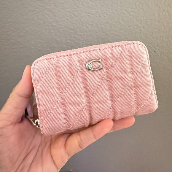 Coach Essential Small Zip Around Card Case With Quilting CBF62 Ballerina - Picture 1 of 6